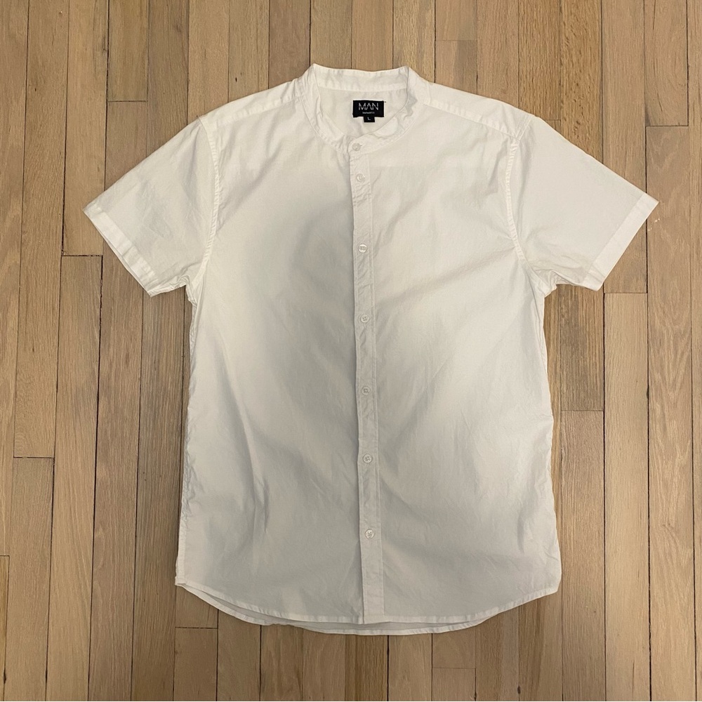 boohooMAN Men’s Short Sleeve Button Down Euro Collar